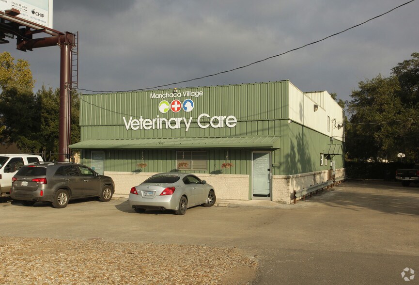 Primary Photo Of 12117 Menchaca Rd, Austin Veterinarian Kennel For Sale