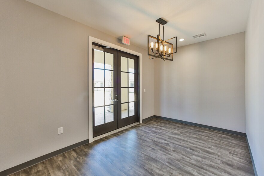 More Photos Of 800 Bonaventure Way, Sugar Land Unknown For Lease