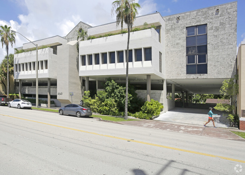 Primary Photo Of 4649 Ponce de Leon Blvd, Coral Gables Medical For Lease