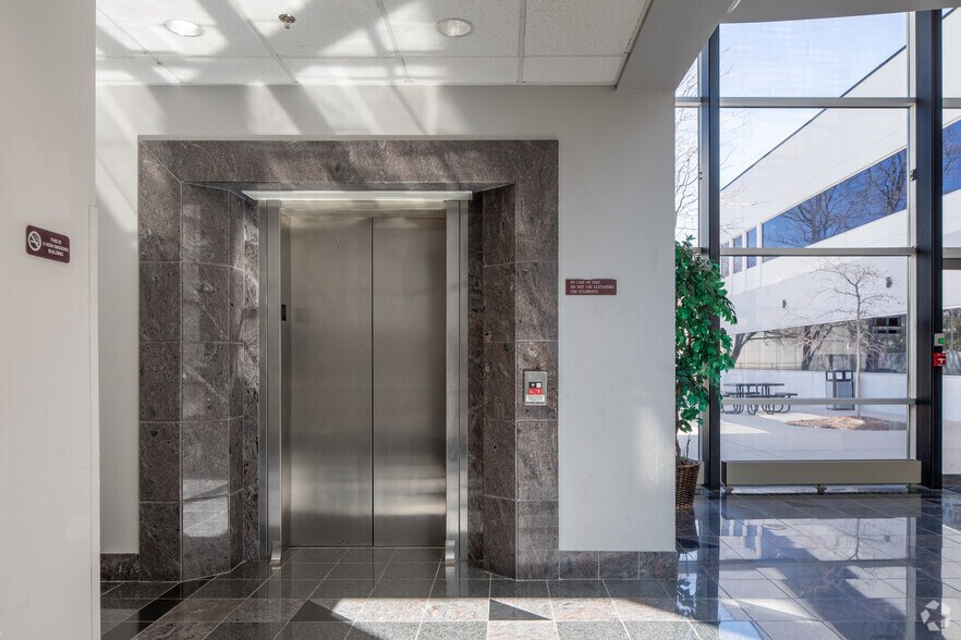 More Photos Of 7009 S Potomac St, Centennial Office For Lease