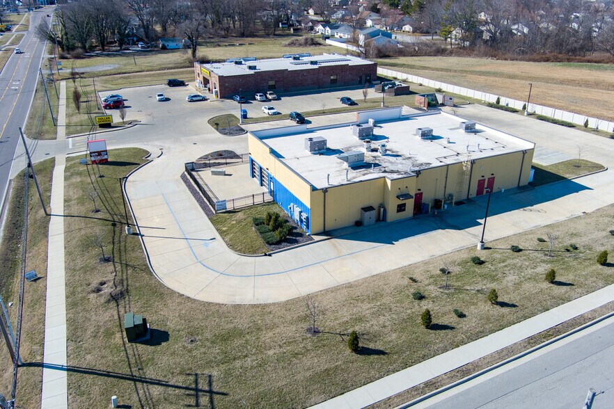 More Photos Of 630 W Highway 50, O'Fallon Storefront Retail Office For Lease