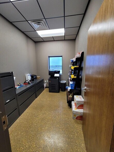 More Photos Of 6308 S County Road 1270, Midland Warehouse For Lease