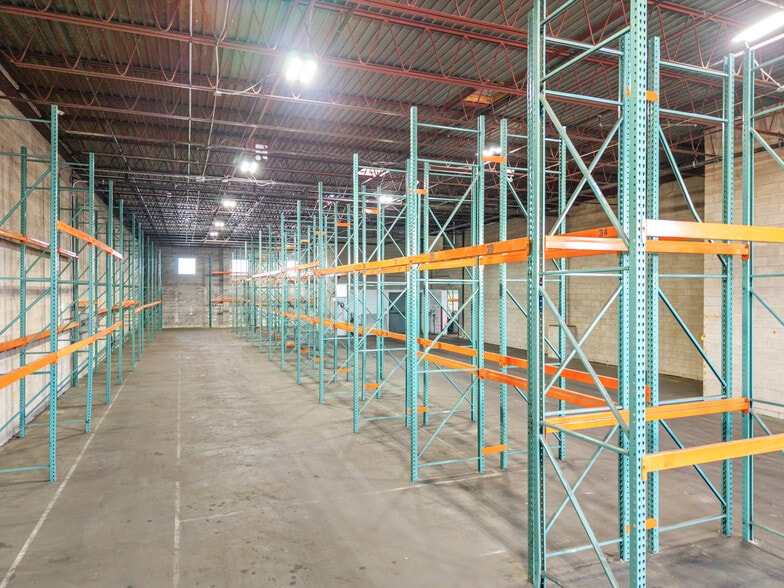 More Photos Of 3949 Austin Blvd, Island Park Warehouse For Sale