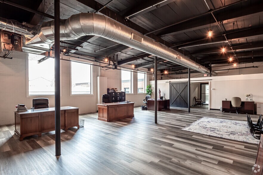 More Photos Of 62 Washington St, Middletown Office For Lease