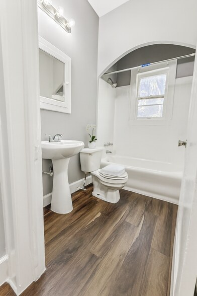 More Photos Of 2031 Fredericksburg Rd, San Antonio Apartments For Sale