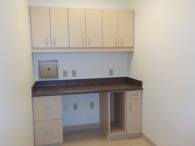 More Photos Of 5700 N Exp 77/83, Brownsville Medical For Lease