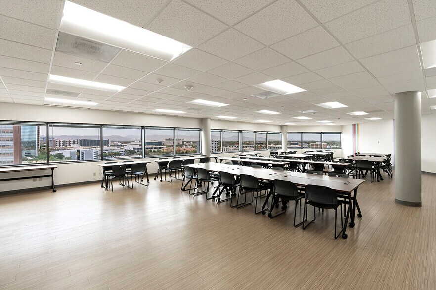More Photos Of 3636 N Central Ave, Phoenix Office For Lease