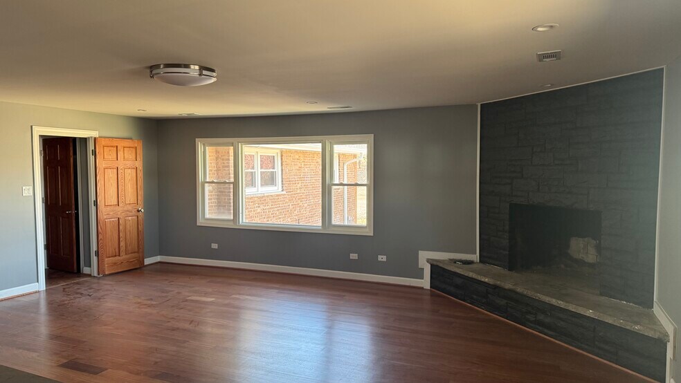 More Photos Of 956 E 138th St, Chicago Land For Lease