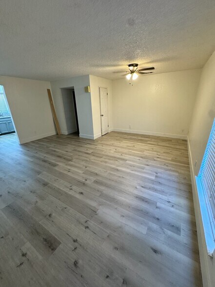 More Photos Of 7089 N Howard St, Fresno Apartments For Sale
