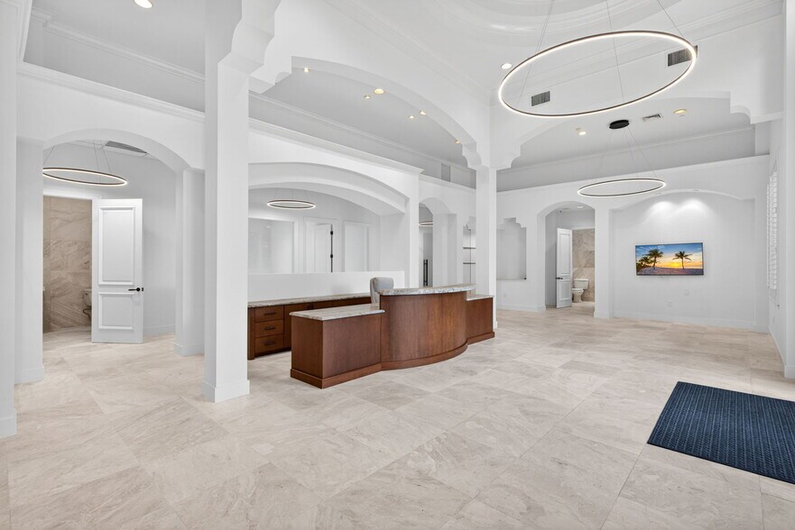 More Photos Of 3820 Via Del Rey, Bonita Springs Medical For Sale