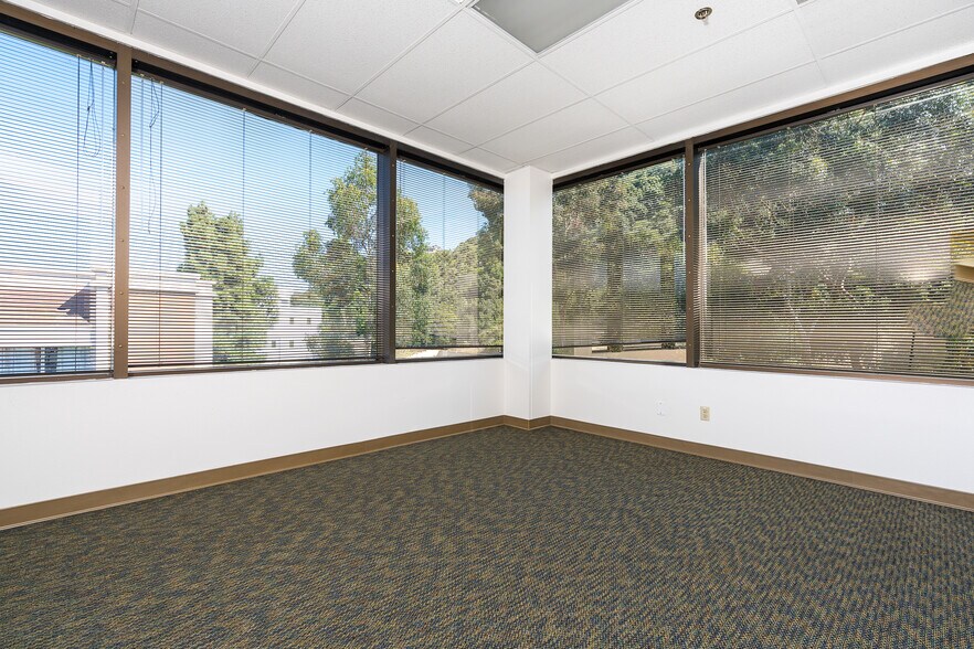 More Photos Of 3465 Camino del Rio S, San Diego Loft Creative Space For Lease