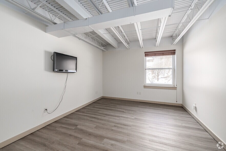 More Photos Of 4001 E Genesee St, Syracuse Apartments For Lease