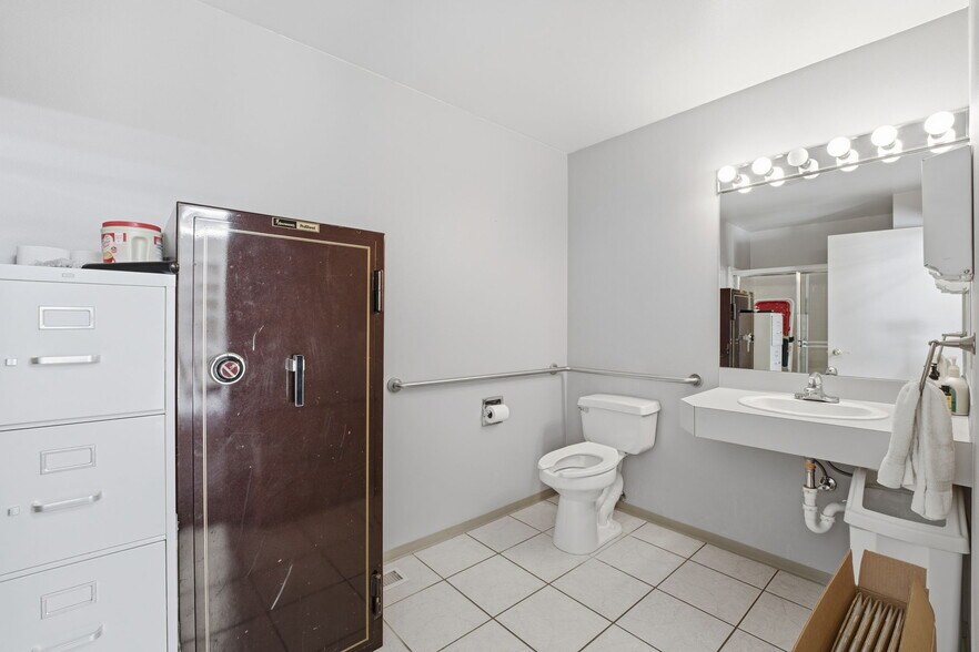 More Photos Of 3802 Tieton Dr, Yakima Office Residential For Sale