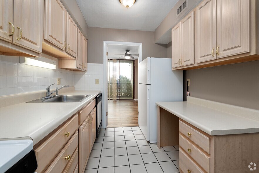 More Photos Of 1001 N McKnight Rd, Saint Louis Apartments For Sale