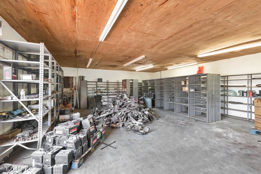 More Photos Of 205 Bomber Rd, Winter Haven Land For Lease