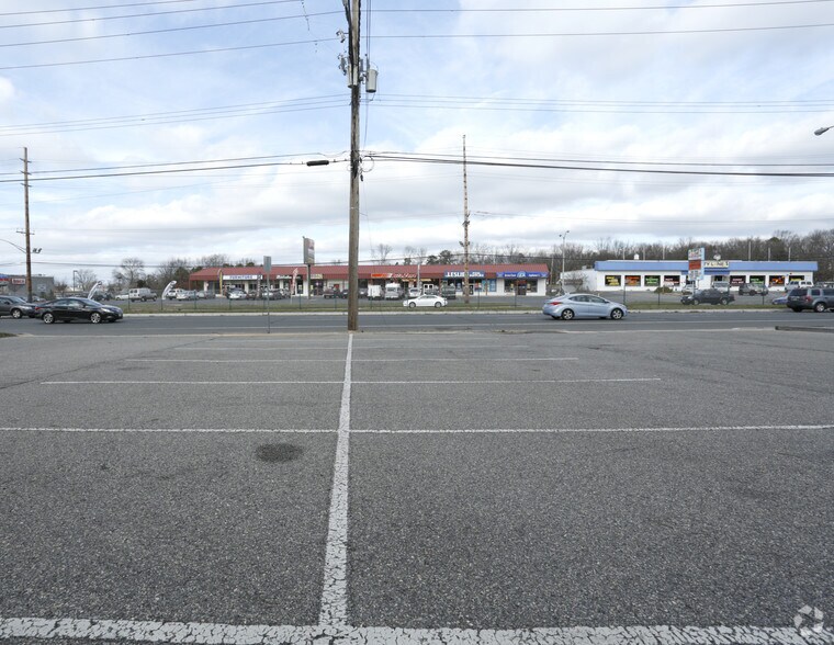 More Photos Of 21 Route 37 E, Toms River Office For Lease