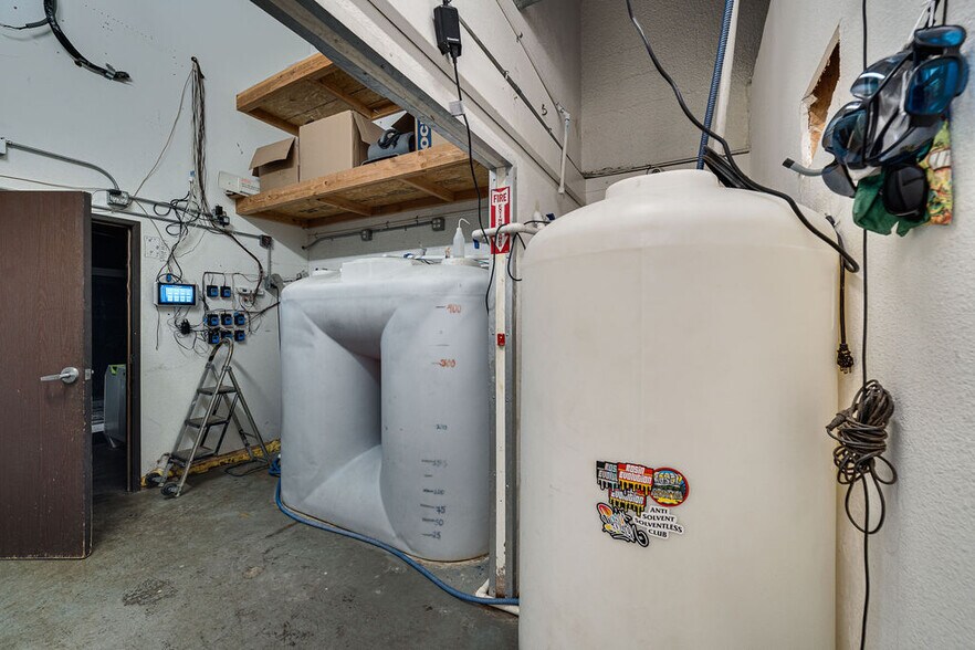 More Photos Of 14748 Keswick St, Van Nuys Warehouse For Sale