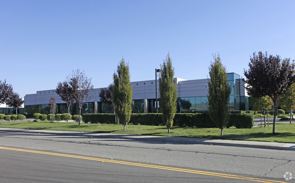 More Photos Of 95 E Airway Blvd, Livermore Unknown For Lease