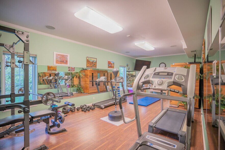 More Photos Of 455 Division St, Fairbanks Specialty For Sale