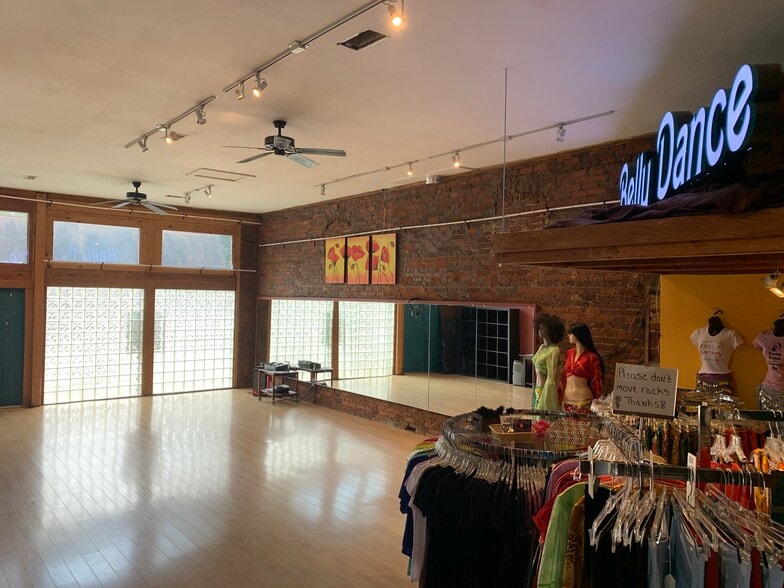 More Photos Of 1392-1394 Mclendon Ave, Atlanta Storefront For Lease