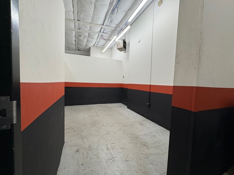 More Photos Of 21-29 Union Ave, Somerville Unknown For Lease