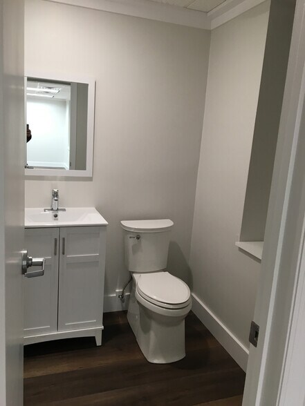 More Photos Of 75 Claremont Rd, Bernardsville Office For Lease