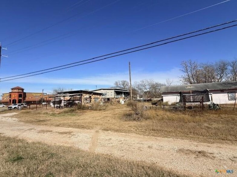 More Photos Of 12020 S US Highway 181, San Antonio Flex For Sale