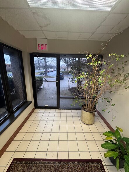 More Photos Of 7086 Corporate Way, Dayton Office For Lease