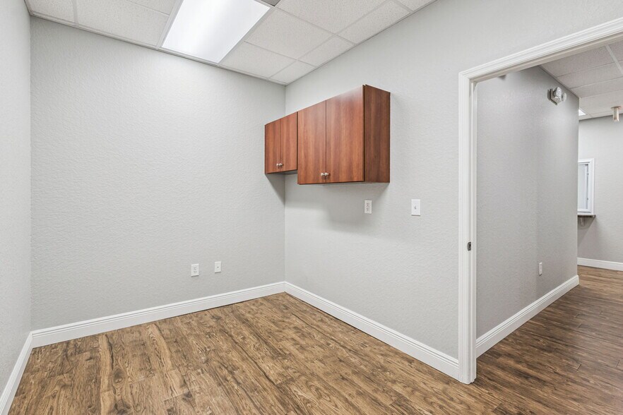 More Photos Of 235 Hatteras Ave, Clermont Medical For Lease