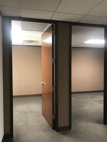 More Photos Of 3200 Steck Ave, Austin Office For Sale