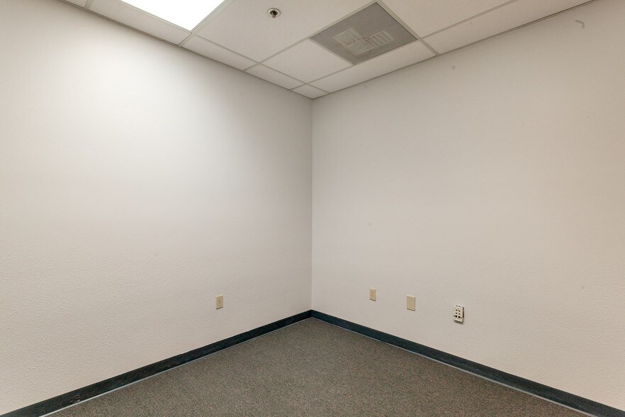 More Photos Of 2400 N Tenaya Way, Las Vegas Office For Lease