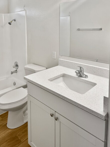 More Photos Of 1925 W Village Dr, Phoenix Multifamily For Sale