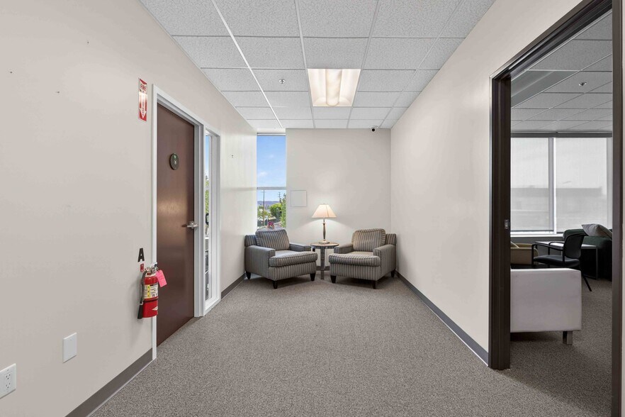 More Photos Of 9031 N Lurline Ave, Chatsworth Distribution For Lease