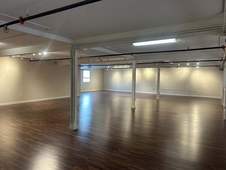 More Photos Of 25 43rd Ave, San Mateo Storefront For Lease