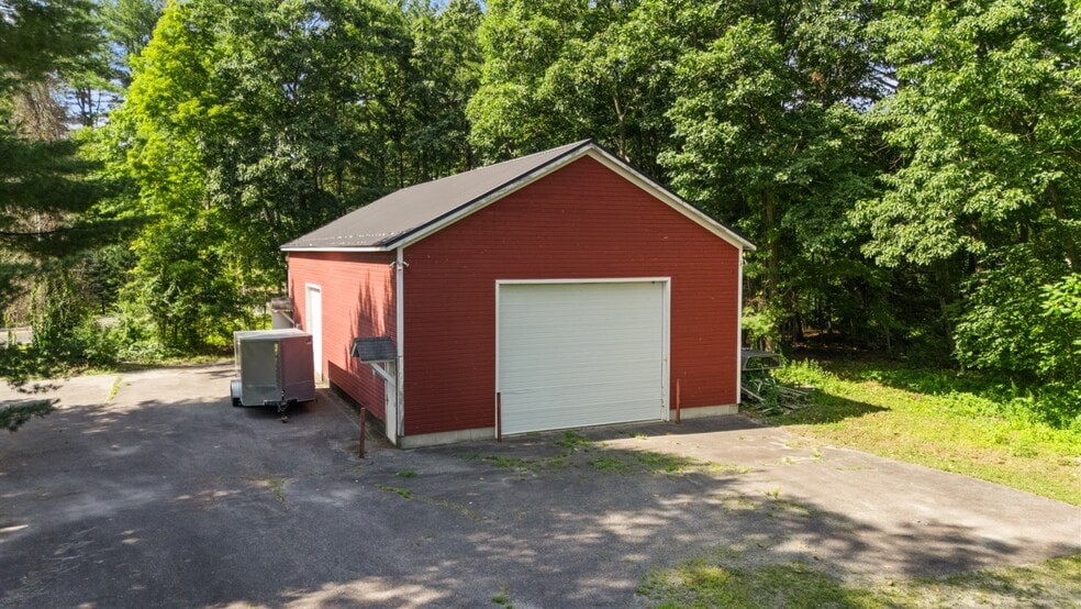 Primary Photo Of 40 River Rd, Barkhamsted Light Manufacturing For Sale