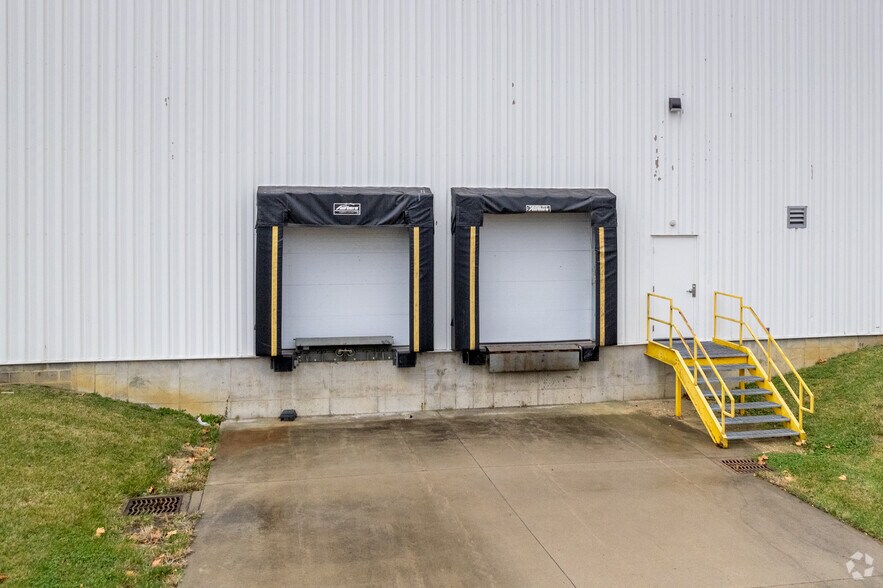 More Photos Of 6550 Hamilton Lebanon Rd, Monroe Warehouse For Sale