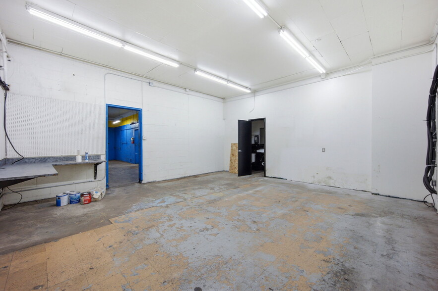 More Photos Of 2800 E Platte Ave, Colorado Springs Auto Repair For Lease