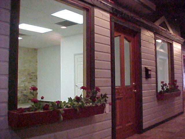 More Photos Of 230 S Main St, Jefferson Freestanding For Lease