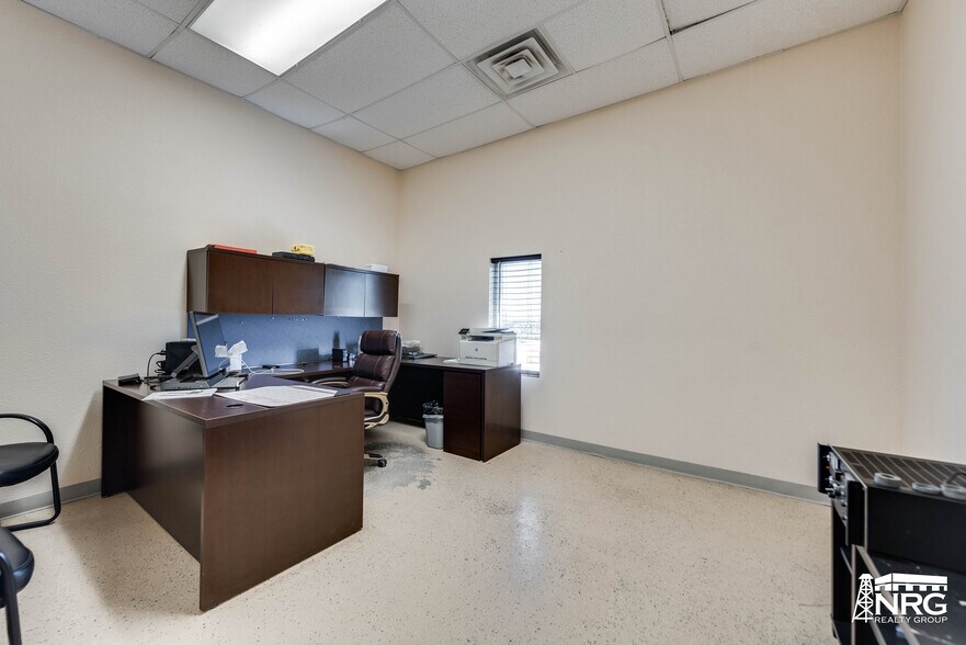 More Photos Of 9519 E CR 97, Midland Warehouse For Lease