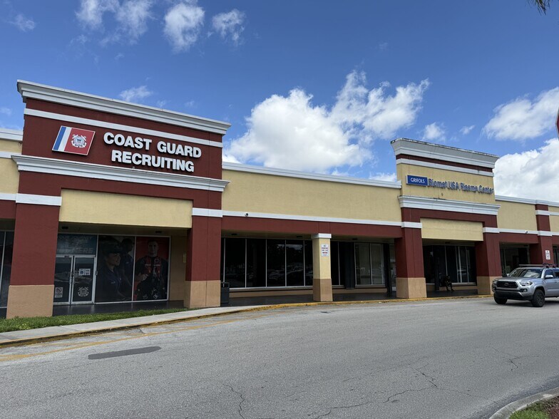 More Photos Of 6805-7031 Taft St, Hollywood Unknown For Lease