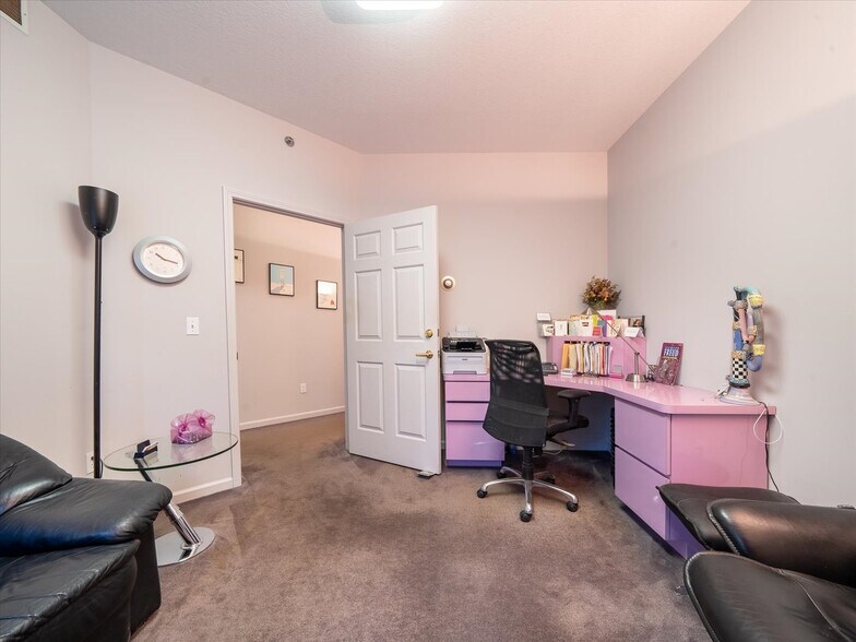 More Photos Of 55 Sullys Trl, Pittsford Office For Lease