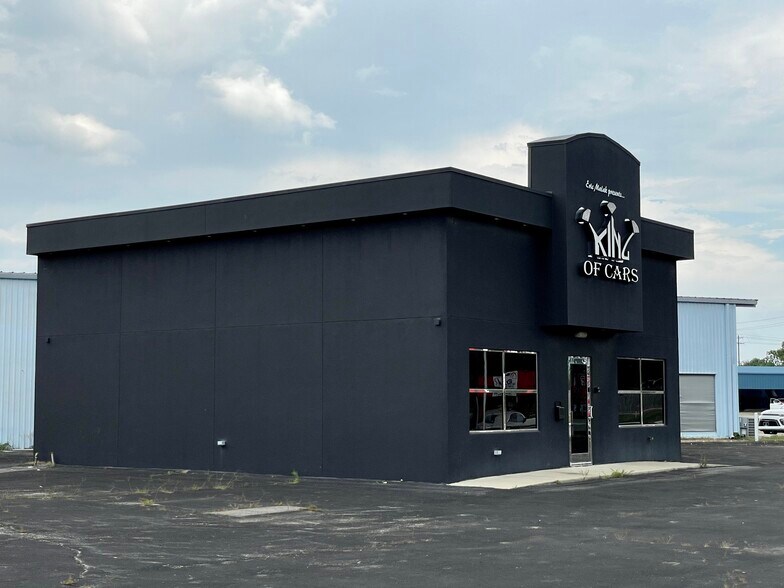 More Photos Of 1313 Shaver St, Pasadena Auto Dealership For Lease