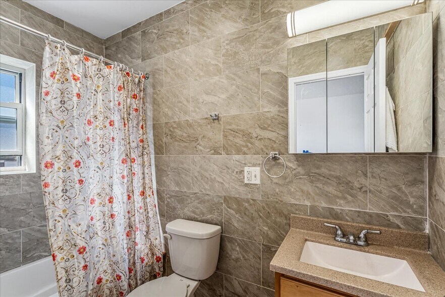 More Photos Of 37 Jewel St, Brooklyn Apartments For Sale