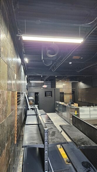 Primary Photo Of 756-758 E 200th St, Cleveland Freestanding For Lease