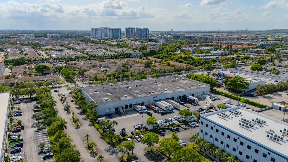 More Photos Of 7851-7863 NW 46th St, Doral Warehouse For Sale