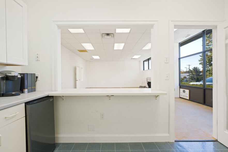 More Photos Of 11 Overlook Dr, Hamden Warehouse For Sale