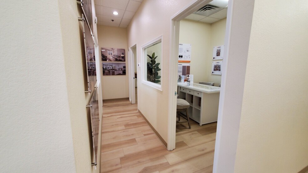 More Photos Of 18205 N 51st Ave, Glendale Medical For Lease