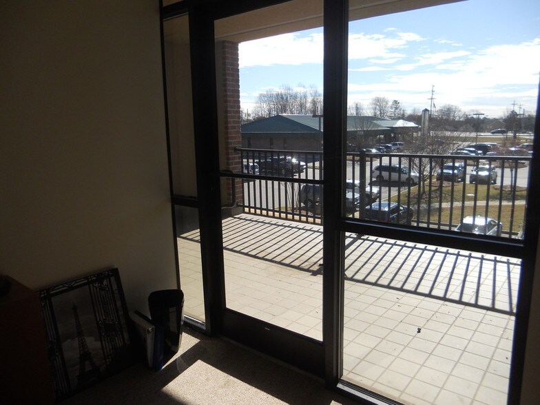 More Photos Of 862 Brawley School Rd, Mooresville Freestanding For Lease