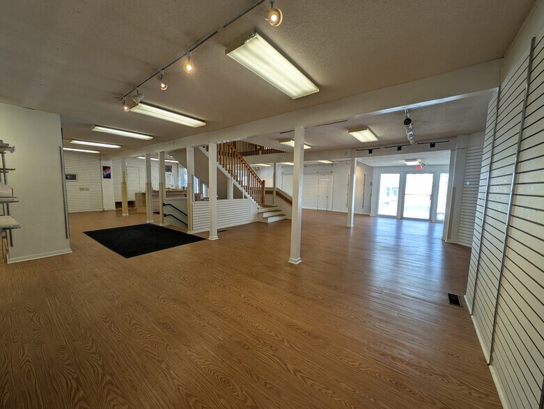 More Photos Of 55 W Housatonic St, Pittsfield Storefront Retail Office For Sale