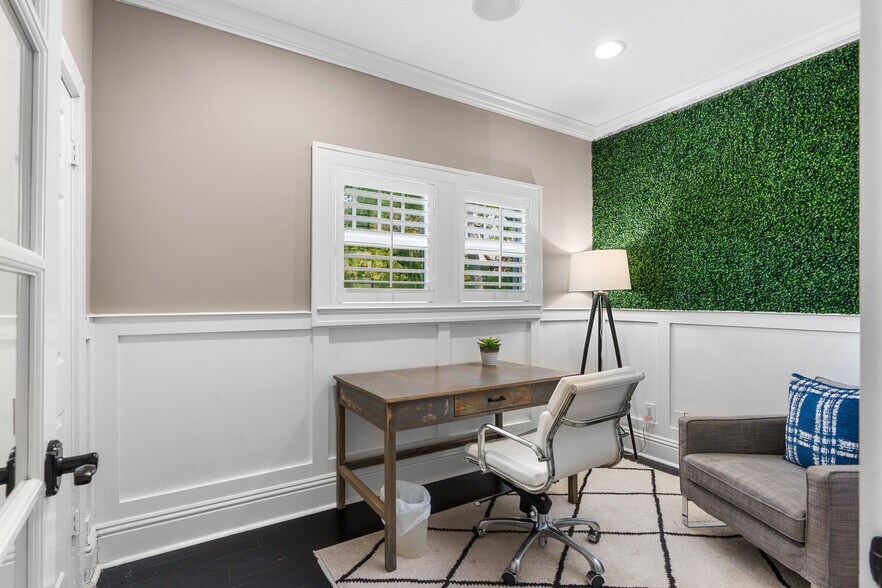 More Photos Of 354 NE 1st Ave, Delray Beach Office For Sale